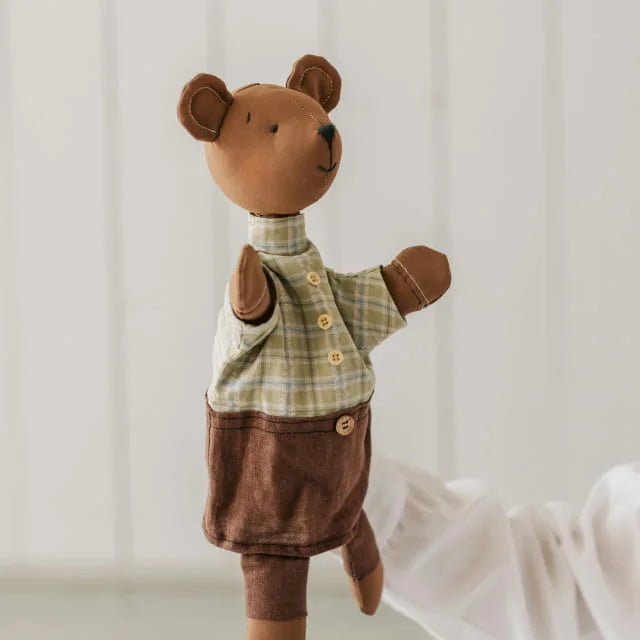 Animals & Dolls